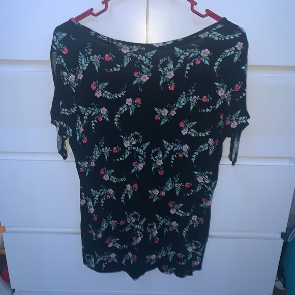 Disney Lauren Conrad Blouse Snow White Women’s Medium Glittery Apples Floral Top - Picture 7 of 8